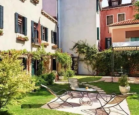 Panzió Casa Rezzonico 2*